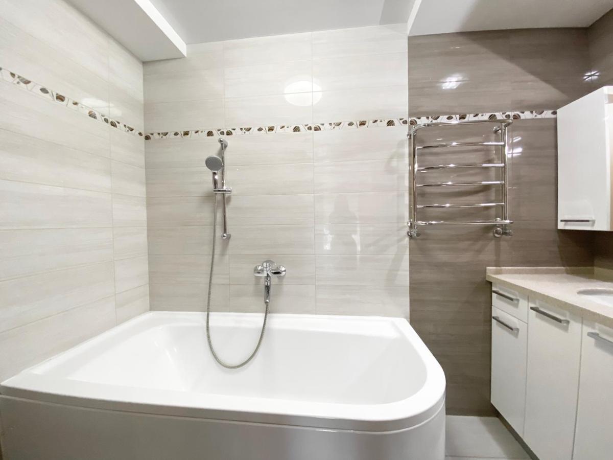 2-Bedroom Apartment Most City Area, Ekaterynoslav Square Dnipro Exterior photo