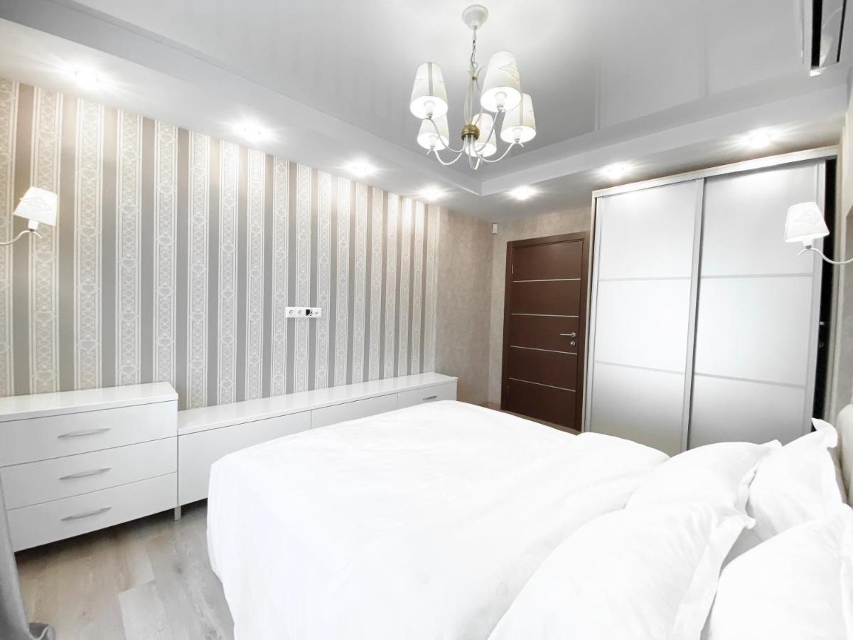 2-Bedroom Apartment Most City Area, Ekaterynoslav Square Dnipro Exterior photo