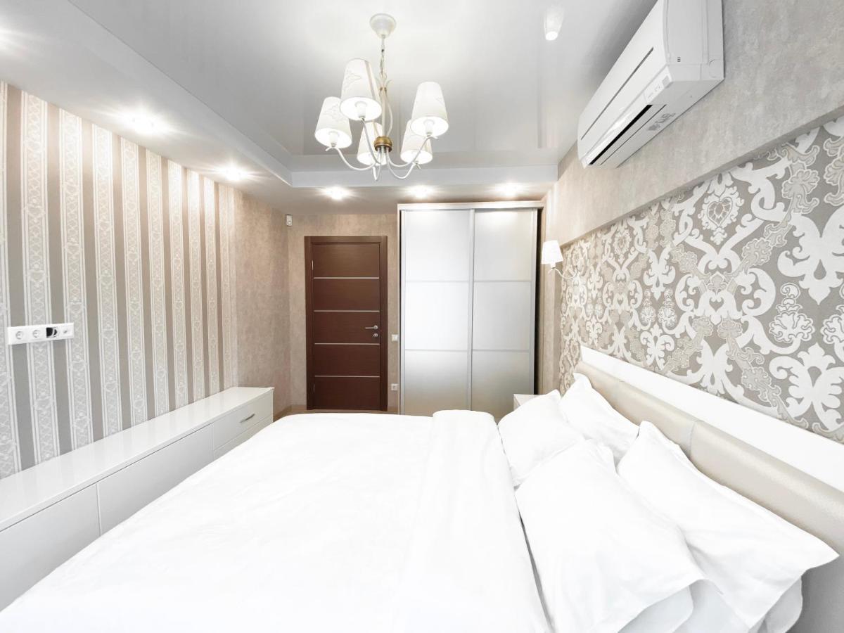 2-Bedroom Apartment Most City Area, Ekaterynoslav Square Dnipro Exterior photo